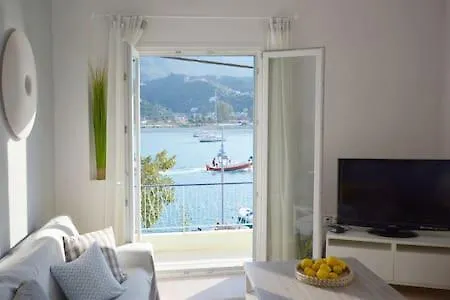 Beautiful House By The Sea * Poros Town